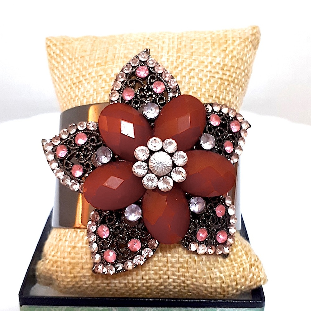 5/$25 Vintage Gunmetal Floral Cuff/Bangle